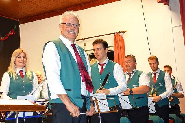 Christian Strtt wurde zum Ehrendirigenten ernannt.  | Foto: Gudrun Gehr