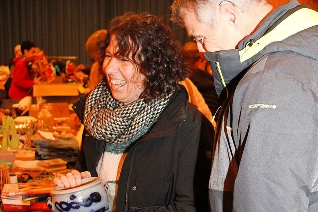 Angebot und Nachfrage stimmten beim Nachtflohmarkt in Eisenbach.  | Foto: Gert Brichta