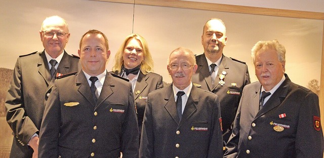 Hubert Bhler, Matthias Schmid, Karin ...gen Dienst in der Wehr ausgezeichnet.   | Foto: Christiane Sahli