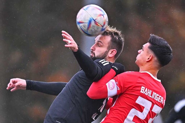 Chancen fr drei Spiele: der Laufenbur...s Kapitn Yannick Berger beim 3:1-Sieg  | Foto: Neithard Schleier