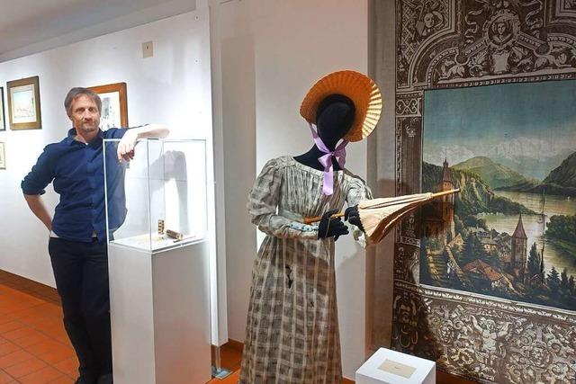 Besucher des Schopfheimer Museums bewerten Ausstellungsobjekte
