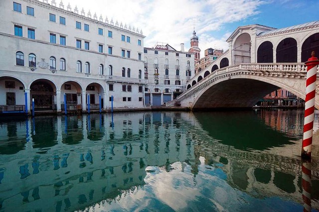 Eine von vielen Metropolen am Mittelmeer: Venedig.  | Foto: Anteo Marinoni (dpa)