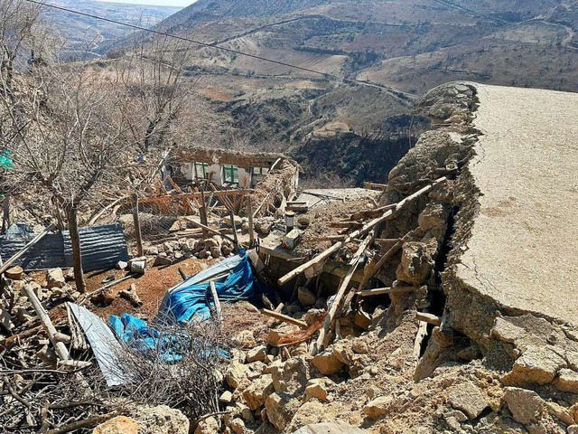 So sah es nach dem verheerenden Erdbeb...ert mit vielen Spenden aus der Region.  | Foto: Privat