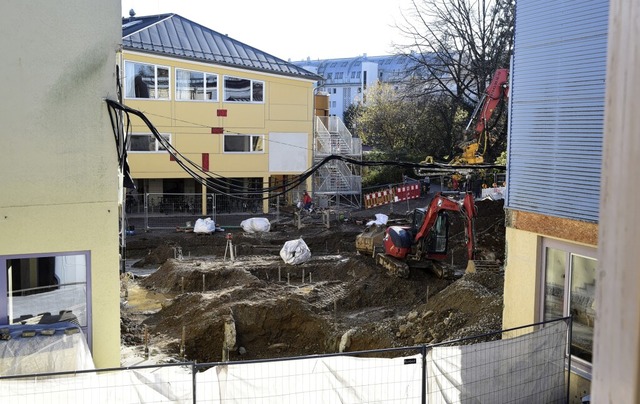 Die Baustelle fr den Anbau  | Foto: Rita Eggstein