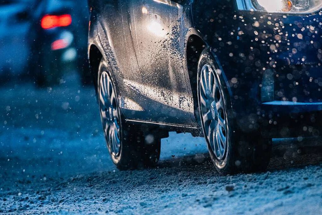 So fahren Sie sicher bei Eis und Schnee - Auto & Mobilität - Badische  Zeitung