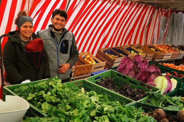 Der Wellendinger Markt ist eine Erfolg...ko Lempp, lockt Kunden aus der Region.  | Foto: Martha Weishaar