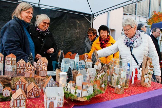 Auf dem Friesenheimer Weihnachtsmarkt gibt es einiges zu entdecken.  | Foto: Heidi Fel