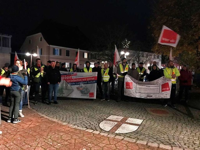 Bei der Verdi-Kundgebung am Dienstagab...Breisach gab es Untersttzung der SPD.  | Foto: Sophia Ungerland