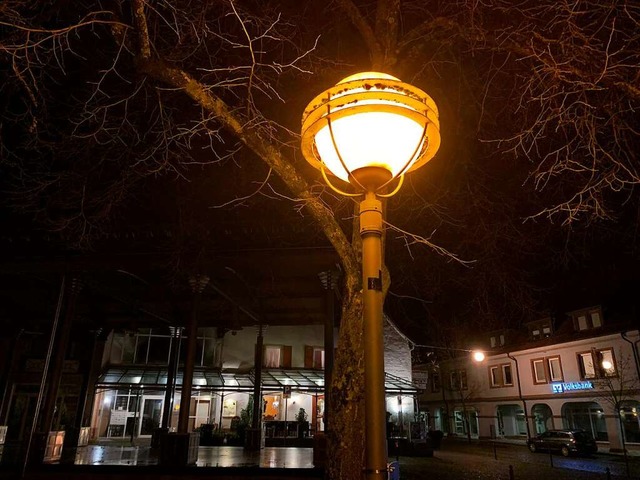 Diskussionen im Heitersheimer Rat gab es zu Lampen auf dem Lindenplatz.  | Foto: Simone Hhl