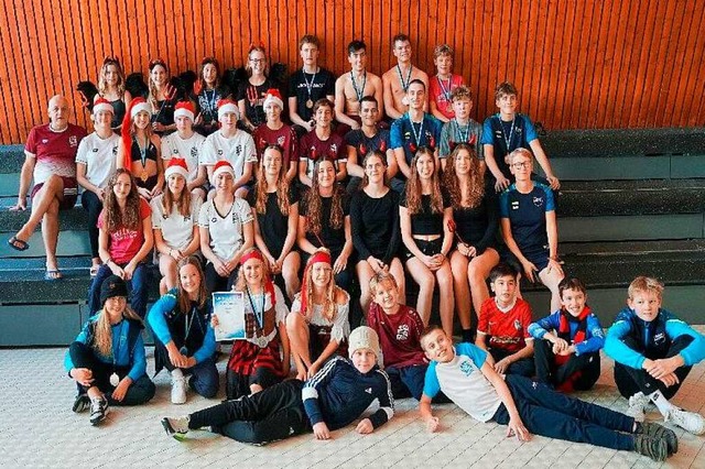 Die erfolgreiche Schwimmsport-Jugend d...eim Badenfinale der DMSJ in Villingen.  | Foto: privat