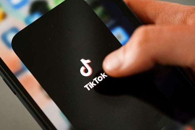 Weltweit gibt es auf Tiktok rund eine Milliarde Profile.  | Foto: Marijan Murat (dpa)