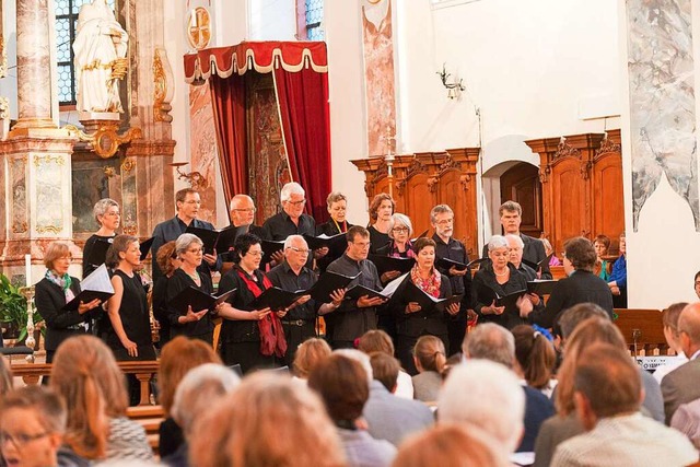 Der kumenische Singkreis Ettenheim bei einem Auftritt im Jahr 2015  | Foto: Olaf Michel