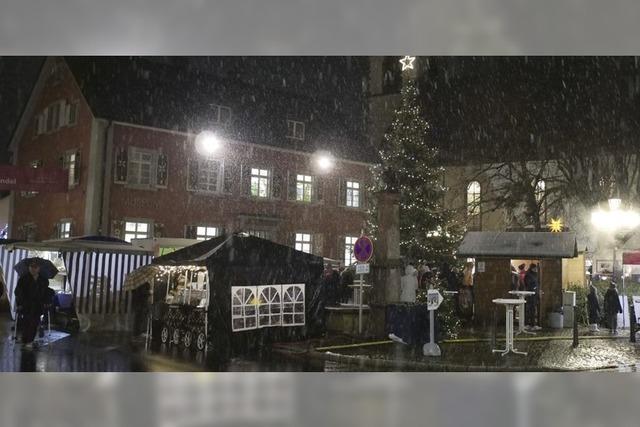 Weihnachtsmarkt in Altweil erffnet