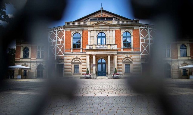 Bayern, Bayreuth: Das Festspielhaus auf dem Grnen Hgel.  | Foto: Daniel Karmann (dpa)