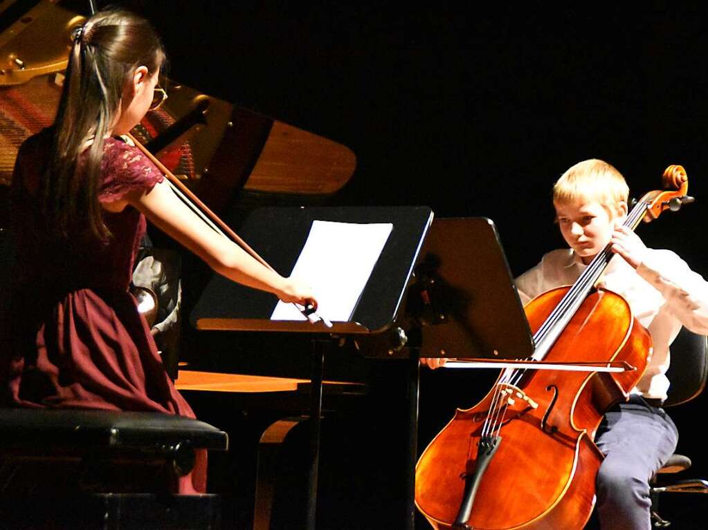 ben fr eine Zukunft als Musikstudenten: Regine Birnbck (Violine) und Konstantin Reinelt (Cello)