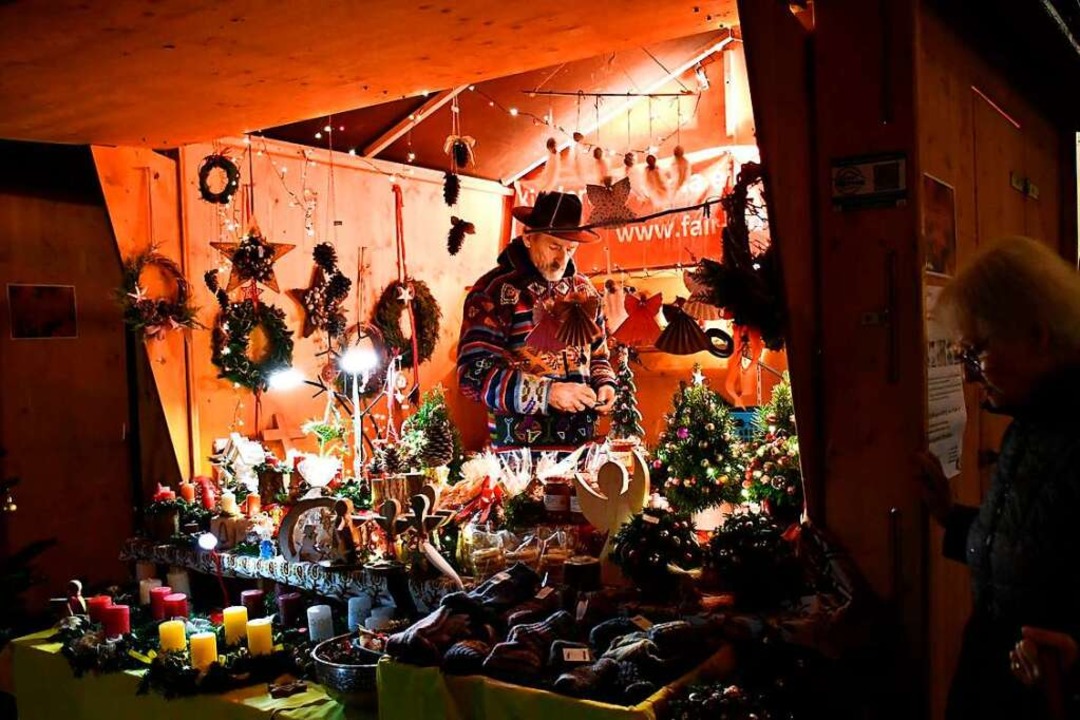 Weihnachtsmarkt in Rheinfelden trotzt dem Schneeregen Rheinfelden