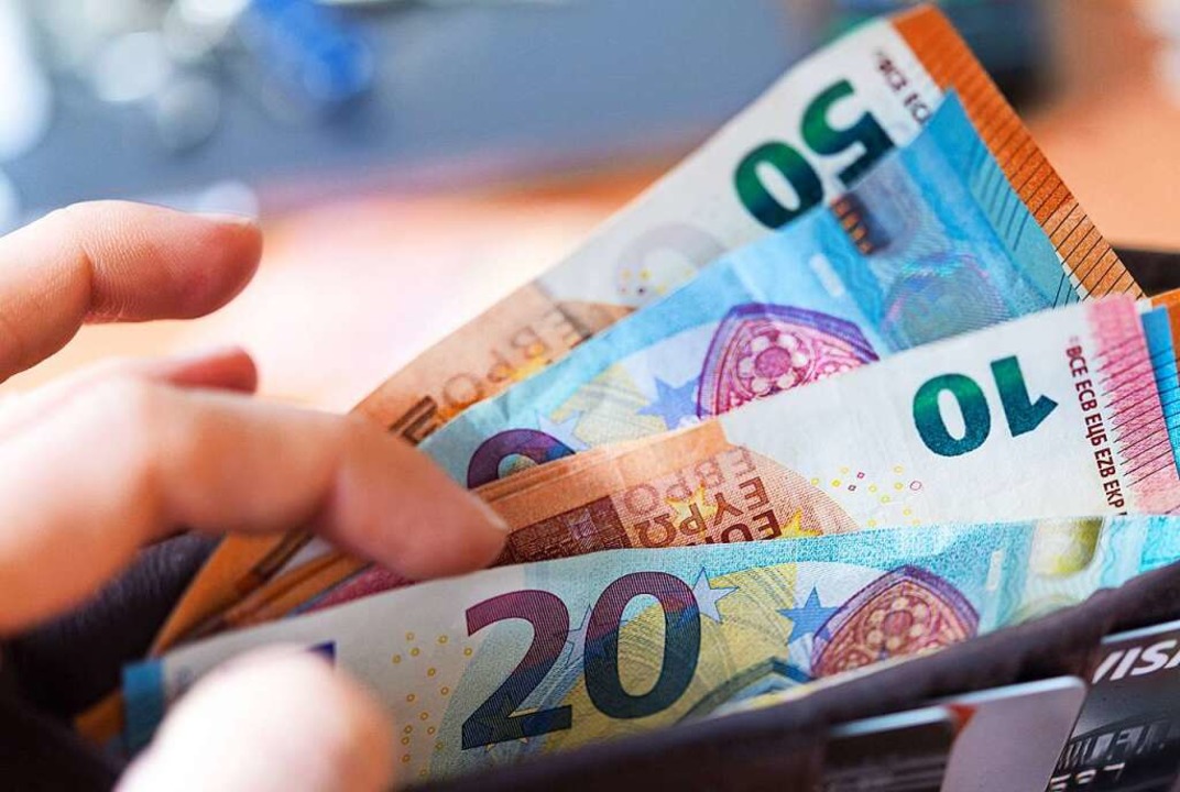 Das Bürgergeld soll im Januar um zwölf Prozent erhöht werden.  | Foto: Monika Skolimowska (dpa)