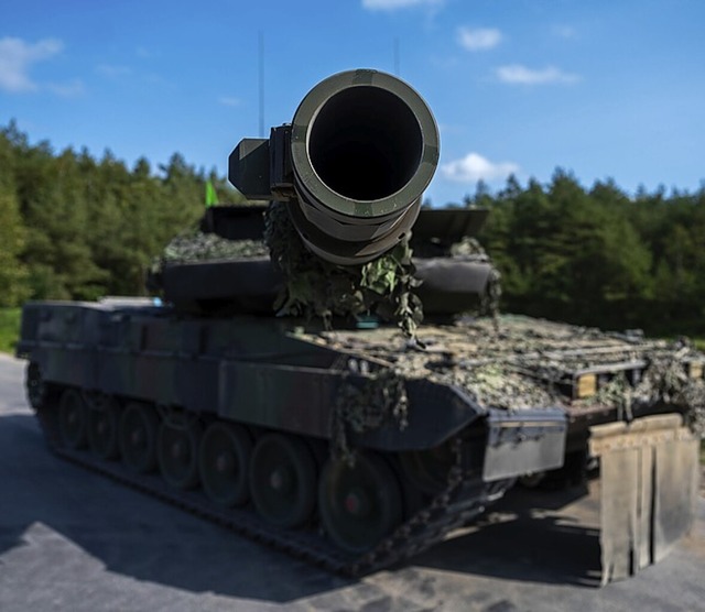 Ein Leopard-Panzer der Bundeswehr  | Foto: Philipp Schulze (dpa)