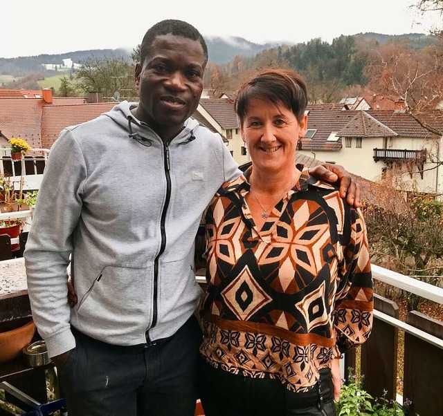 Philippe Aladji und Annette Steinhart ... eine Schule in Togo wiederaufzubauen.  | Foto: Michael Drfler