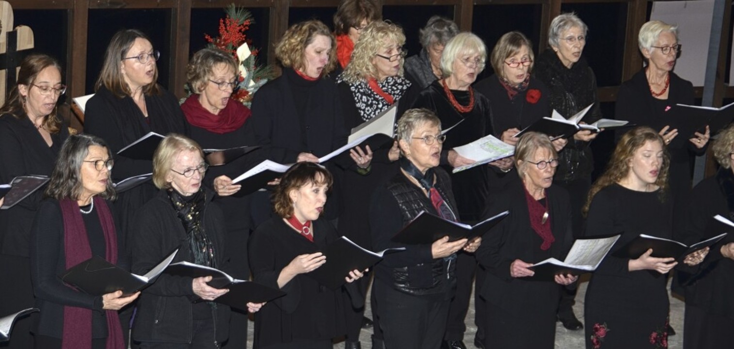 Weihnachtliche Chormusik aus mehreren ...er Martin-Bucer-Gemeinde in Breisach.   | Foto: Hans-Jochen Voigt