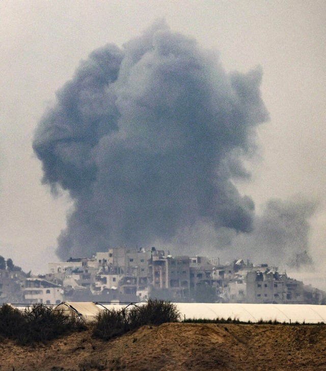 Rauchwolken ber dem Gazastreifen  | Foto: MENAHEM KAHANA (AFP)