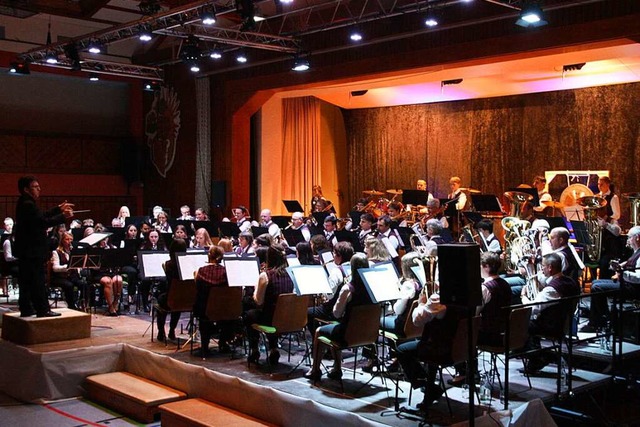 Stark besetzt: Das Hauptorchester des ... unter der Leitung von Andreas Schupp.  | Foto: Christiane Franz