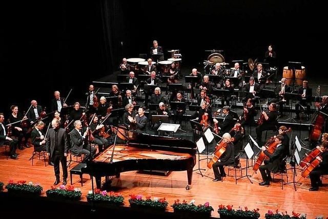 Oberrheinisches Sinfonieorchester Lörrach glänzt bei Adventskonzert im Burghof