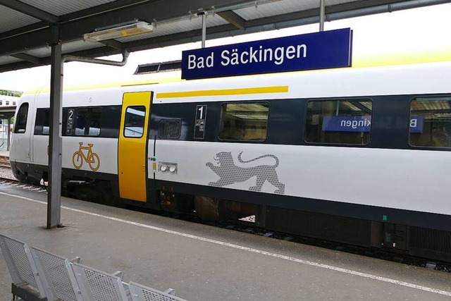 Ein Interregio-Express steht am Bahnhof in Bad Sckingen. (Symbolbild).  | Foto: Axel Kremp