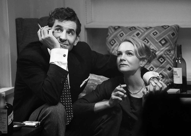 Szenen einer Knstlerehe: Leonard (Bradley Cooper) und Felicia (Carrie Mulligan)  | Foto: Jason McDonald/Netflix
