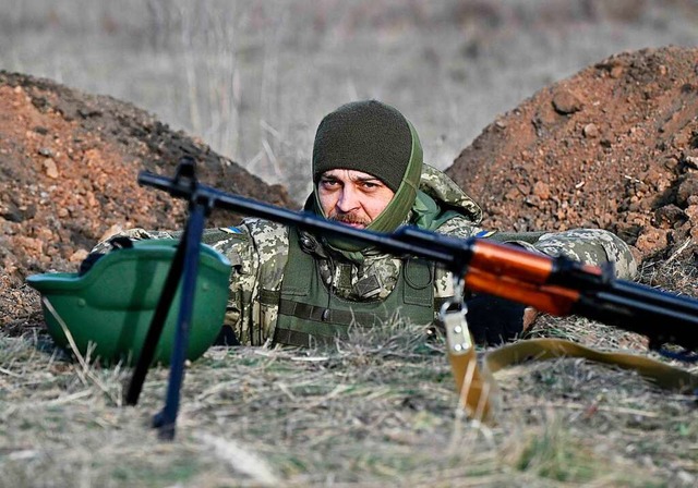 Ein Soldat der ukrainischen Armee  | Foto: GENYA SAVILOV (AFP)