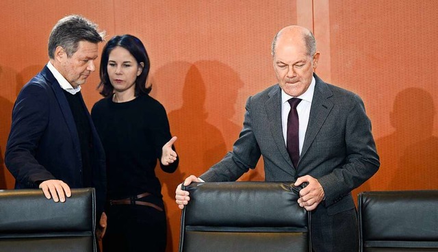 In Sachen Geopolitik will er das letzt...ena Baerbock (beide Grne) im Kabinett  | Foto: Bernd von Jutrczenka (dpa)