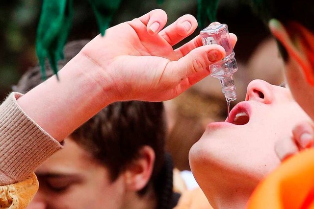 Jugendliche kommen auch in Lrrach imm... leicht an harten Alkohol (Symbolbild)  | Foto: Roland Weihrauch