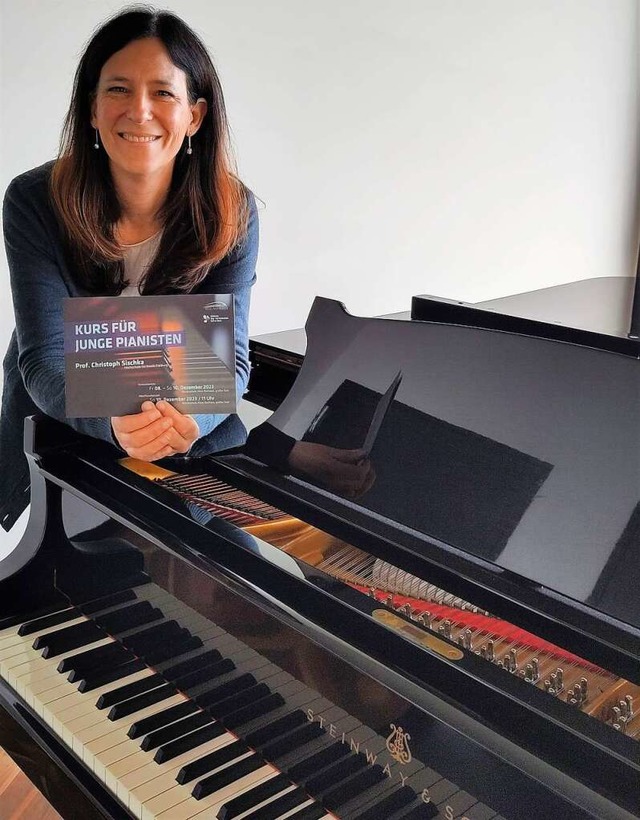 Musikschulleiterin Ariane Mathus freu...nge Pianisten, der am Freitag beginnt.  | Foto: Stadtverwaltung