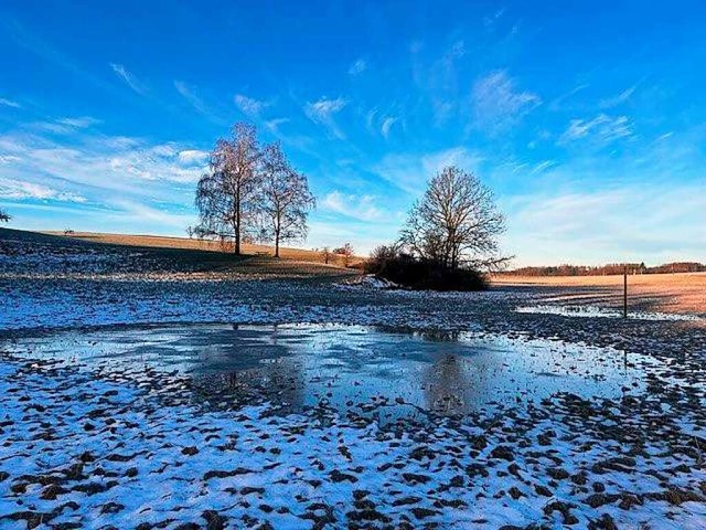 Er ist wieder da: Der Eichener See lsst sich seit Donnerstag blicken.  | Foto: Wolfgang Bhler