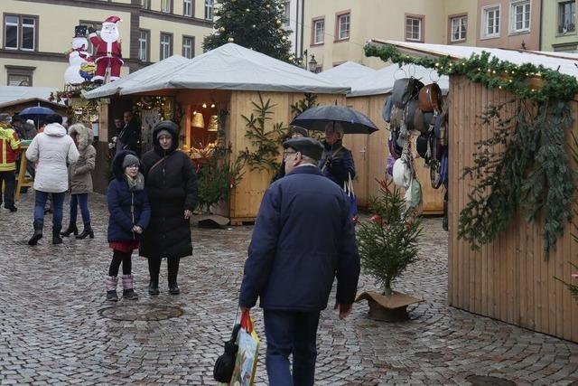 Nasskalter Start ins zweite Weihnachtsmarkt-Wochenende