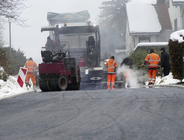 Zwei Versuche gab es, den Asphalt im B...nee vereitelte die Plne. Nun ging es.  | Foto: Verena Pichler