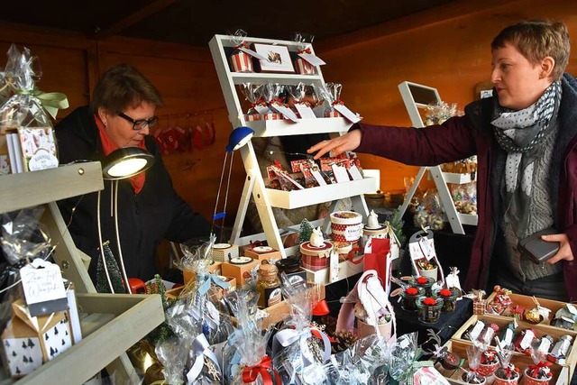 Hbsches und Leckeres gab es auf dem Gundelfinger Weihnachtsmarkt zu kaufen.  | Foto: Andrea Steinhart
