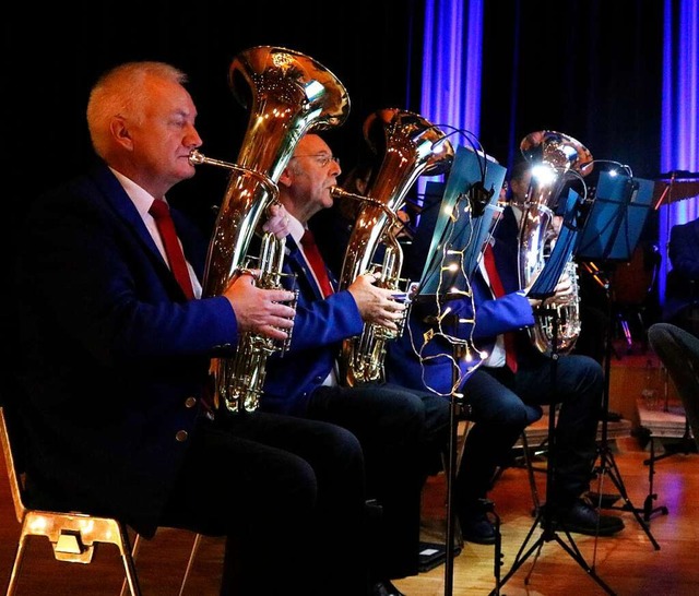 Mit einer herausragenden musikalischen...m Weihnachtskonzert in der Stadthalle.  | Foto: Thomas Winckelmann