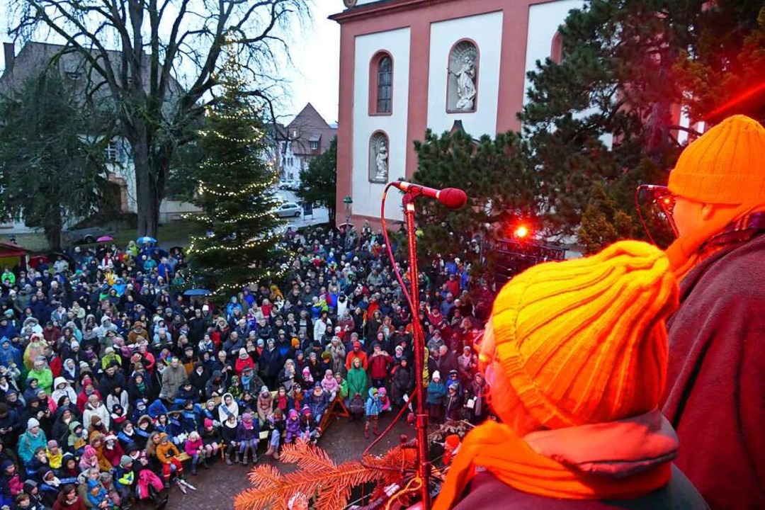 Gerlinde Kretschmann "Singenden Weihnachtsbaum" in Waldkirch