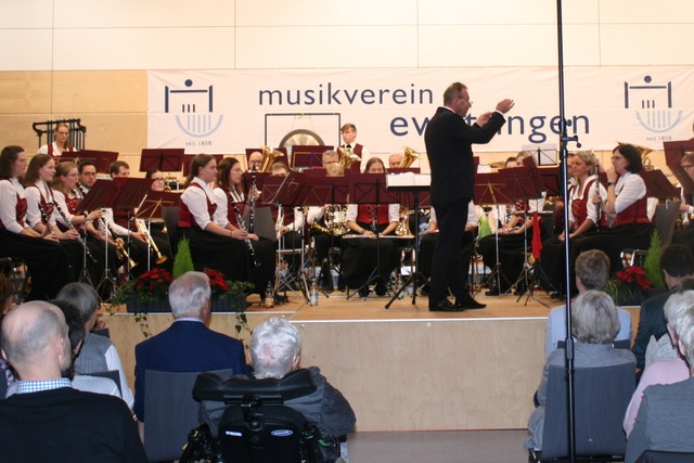 Ein Jahreskonzert, das viele Facetten ...en unter ihrem Dirigenten Erich Stamm.  | Foto: Ingrid Mann