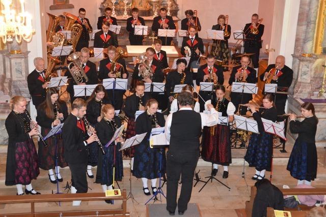 Fltenkinder sorgen beim Konzert des Musikvereins Kappel fr herzigen Auftakt