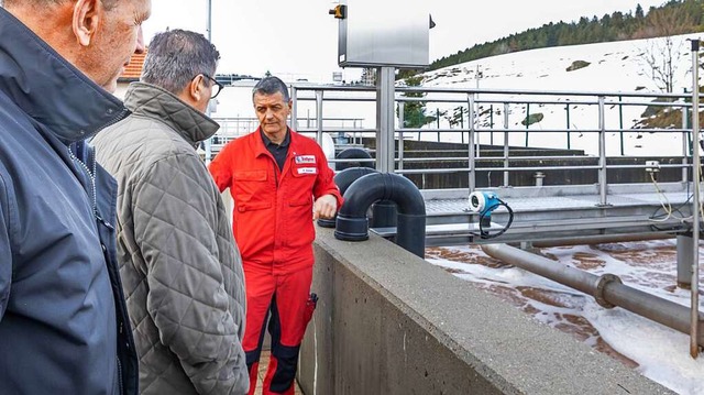 Andreas Bhler (rechts), Meister der R... Christian Behringer die Auenanlagen.  | Foto: Wilfried Dieckmann