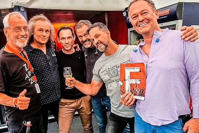 The Brothers, hier mit ZMF-Grnder Ale... Benefizkonzert am Freitagabend dabei.  | Foto: Veranstalter