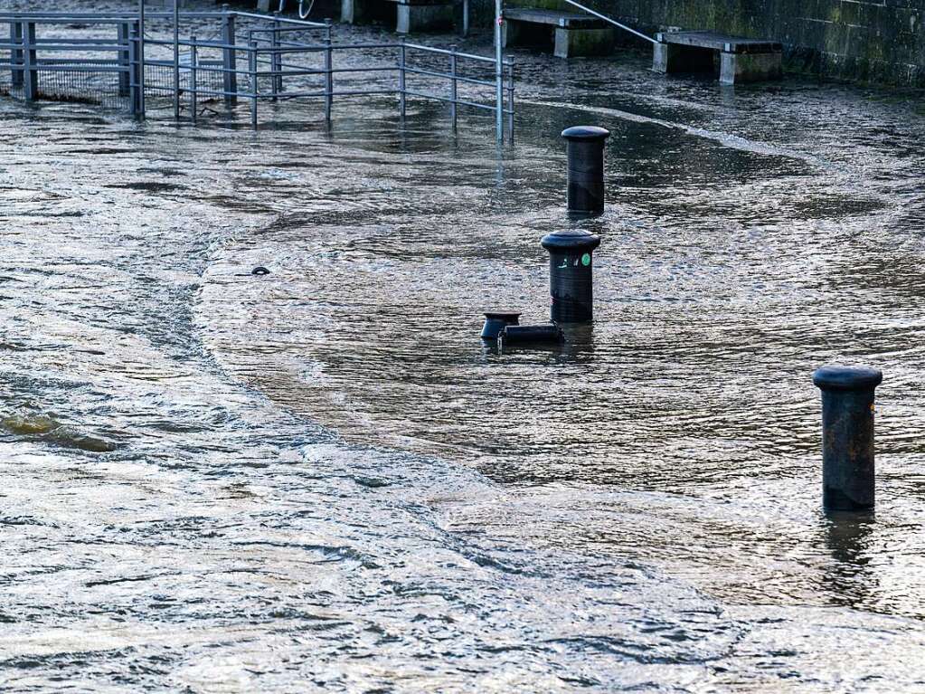 Fotos: Hochwasser Nach Regen Und Tauwetter Im Südwesten - Südwest ...