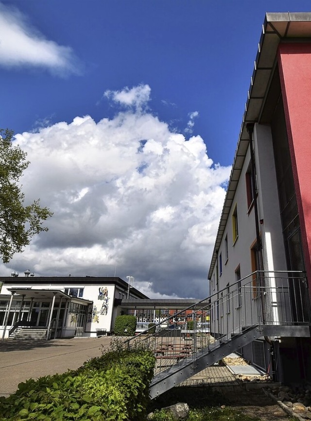 Blick auf den Schulhof in Merdingen, der umgestaltet werden soll.  | Foto: Kathrin Blum