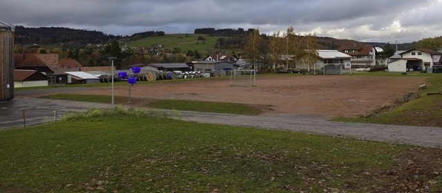 Die Sportanlage bei der Rickenbacher G...nnenplatzes wird jetzt Tartan verlegt.  | Foto: Hans-Jrgen Sackmann