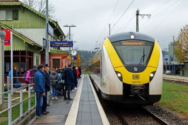 Bei der Breisgau-S-Bahn gibt es Engpsse. Bahnkunden sind verrgert.  | Foto: Anton Schuler
