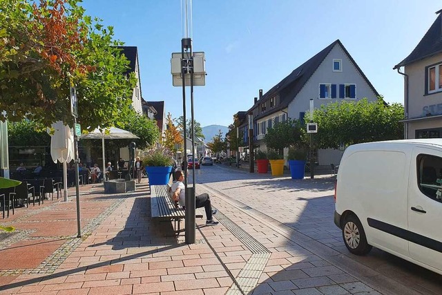 Auf Hhe des Neuenburger Rathausplatze...ae bis zu 20 Stundenkilometer fahren.  | Foto: Hannes Selz