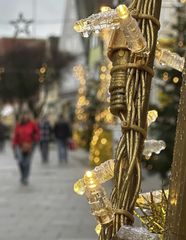 Stimmungsvoll, aber in der Kritik: Weihnachtsbeleuchtung in Offenburg  | Foto: Helmut Seller