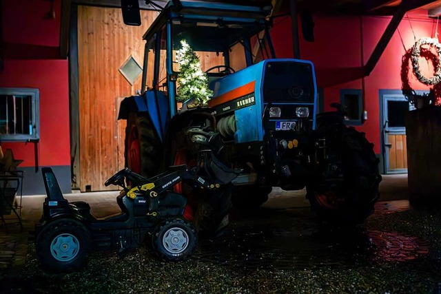 Der Traktor von Siegfried Vin steht ...rden fr die Lichteraktion am Samstag.  | Foto: Hubert Gemmert